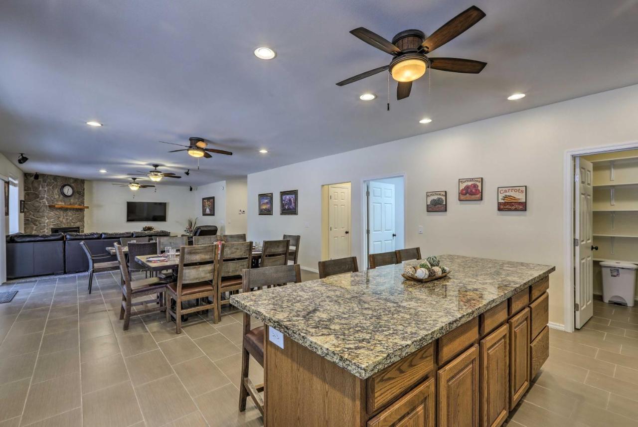 Spacious Pinetop-Lakeside Home With Hot Tub And Grill! Exterior foto